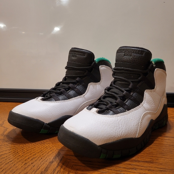 Size 7Y - Jordan 10 Retro Seattle 2019 - Picture 1 of 5